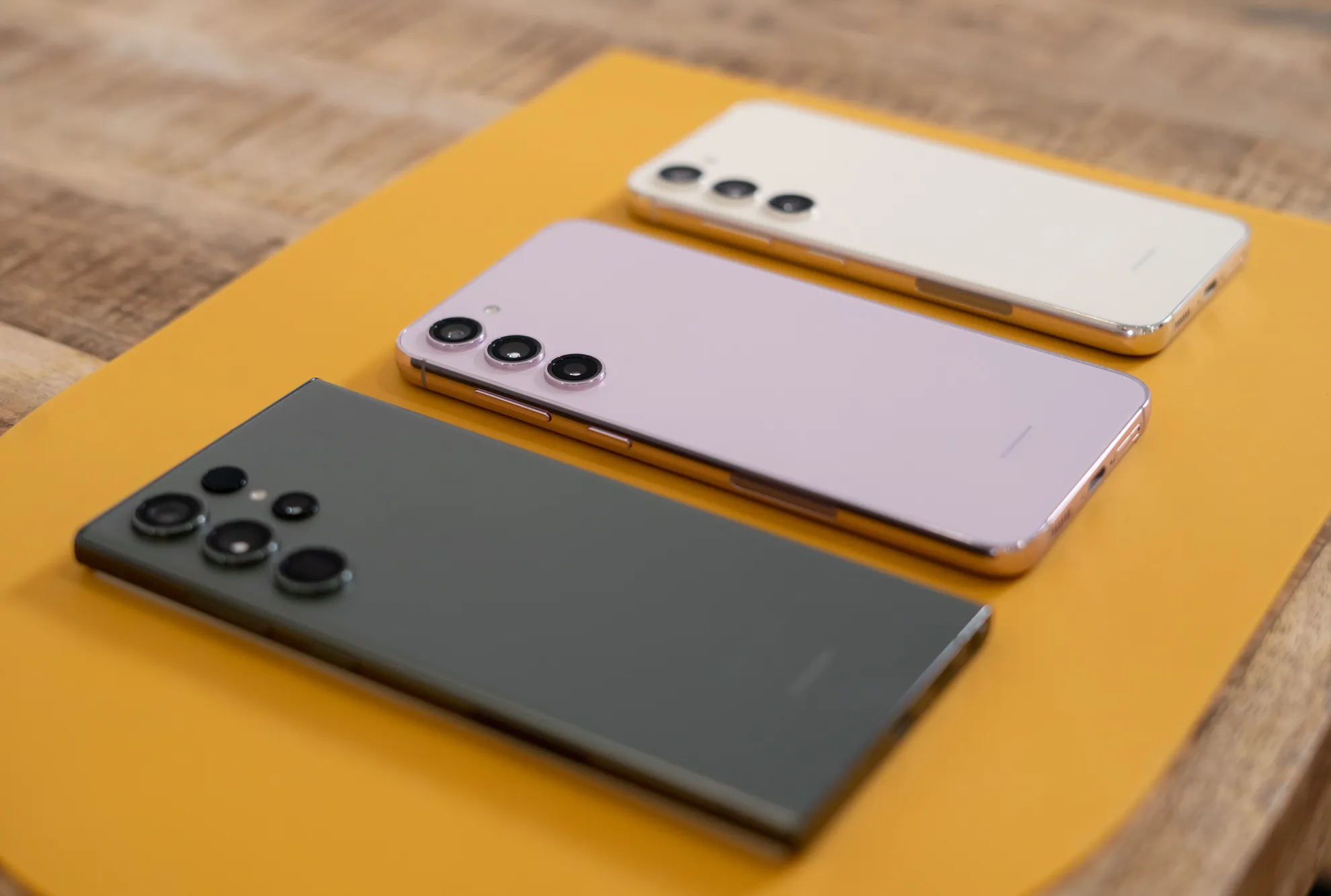 Galaxy S23 vs S23 Plus: which Samsung flagship fits your needs?